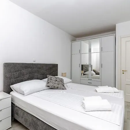 Mrs Brightside Спліт