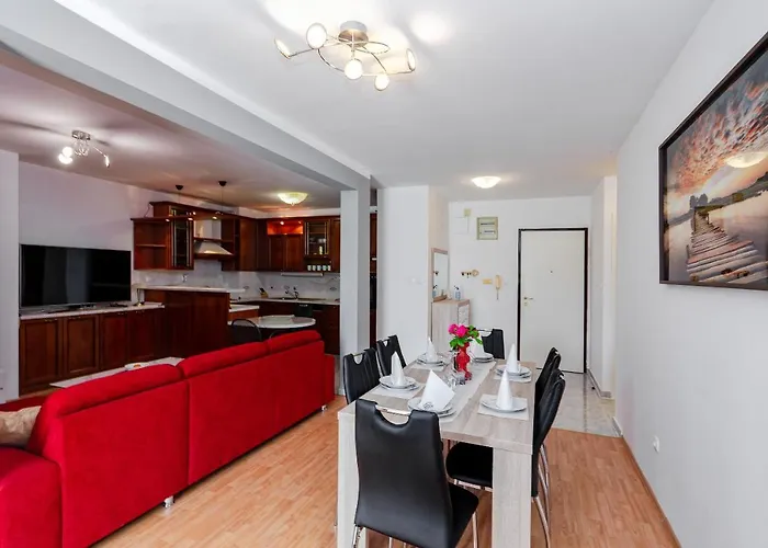 Mrs Brightside Апартаменти